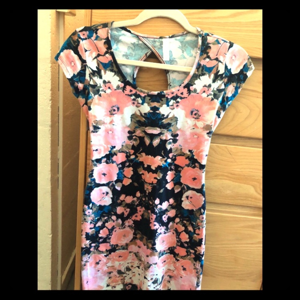 Floral Keyhole Dress